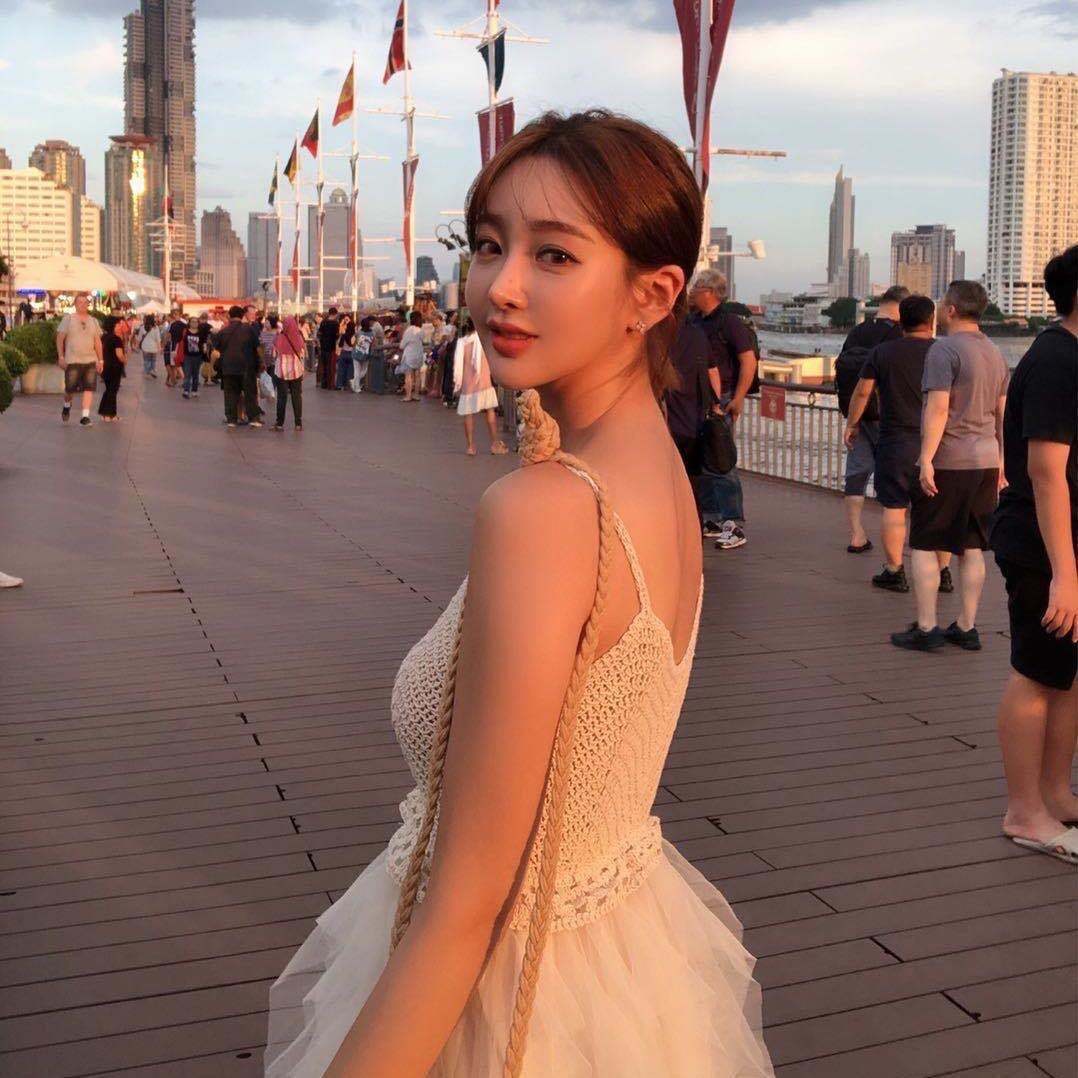 妹子很好，各位好运吧